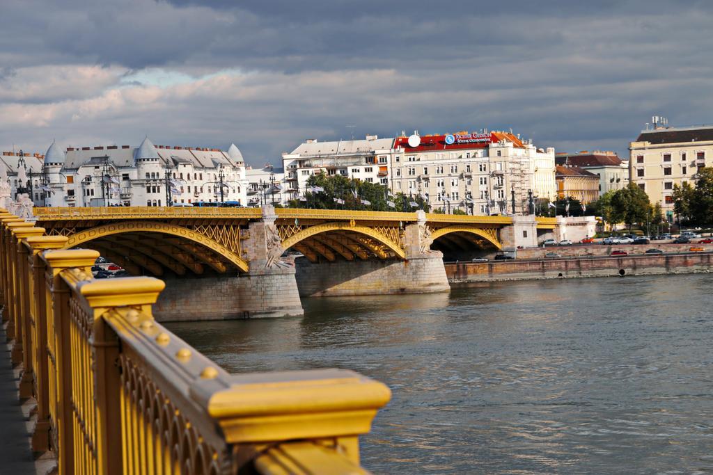 Onriver Hotels - Ms Cezanne Budapest Eksteriør bilde